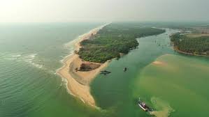 Russian Escorts in Mobor near Mobor Beach in Goa