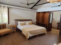 Foreign Escorts in Sector 18 near Atta Market in Noida