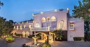 VIP Escorts in Koregaon Park near KP lanes in Pune