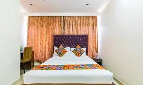 College Girl Escorts in Noida Extension near Greater Noida West in Noida