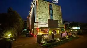 Satellite hotel evening for Ahmedabad outcall