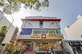 College Girl Escorts in EM Bypass near East arterial in Kolkata