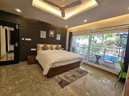 Pandri hotel evening for Raipur outcall